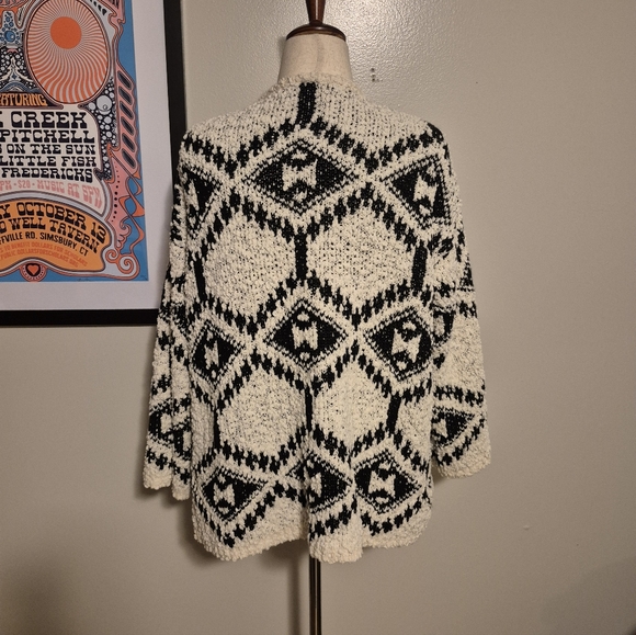 POL Boutique Cozy Black and White Patterned Cardigan Drapey Oversized S But OSFM - Picture 5 of 14